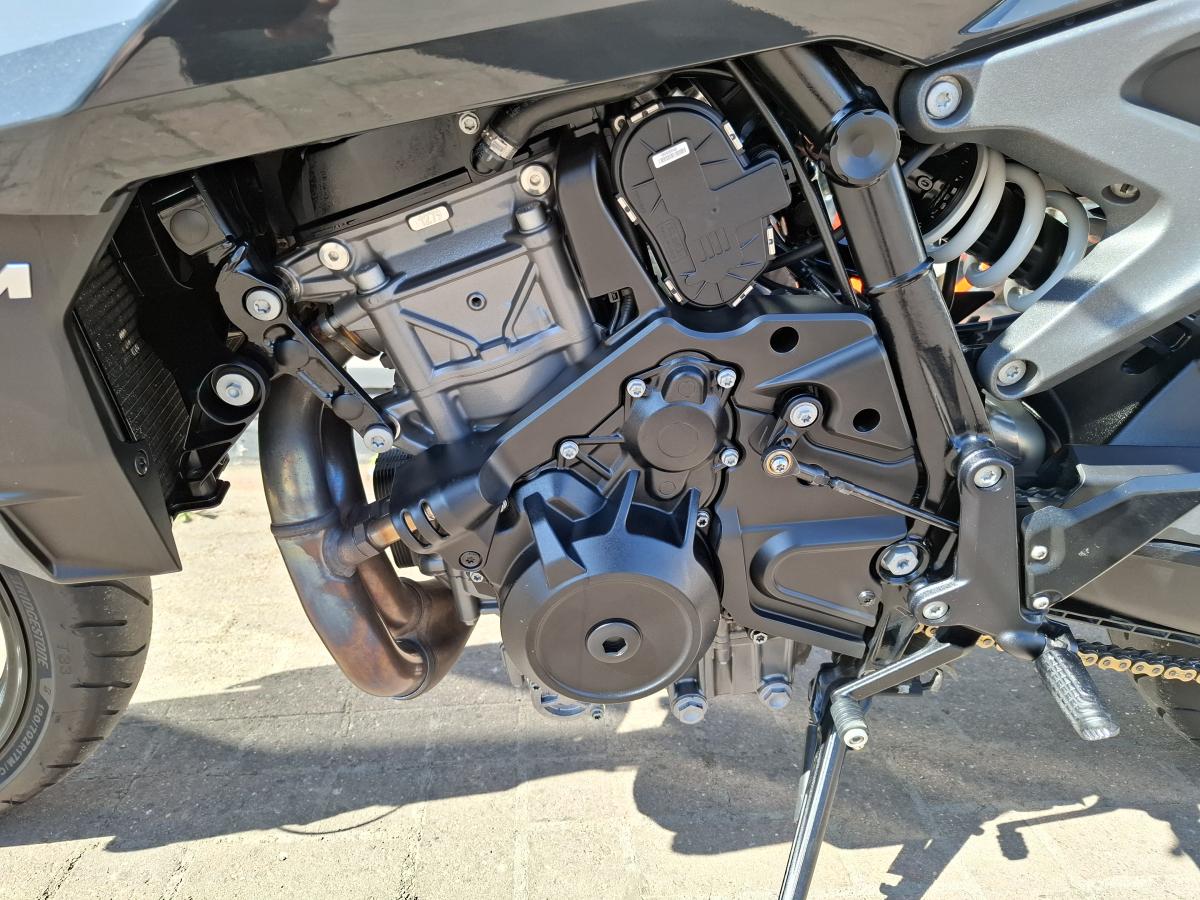 
								KTM KTM 990 DUKE full									