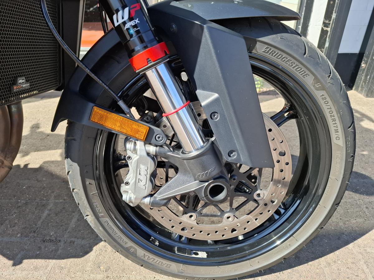 
								KTM KTM 990 DUKE full									