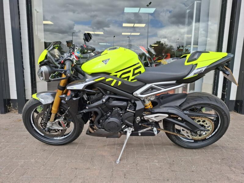 TRIUMPH STREET TRIPLE RS