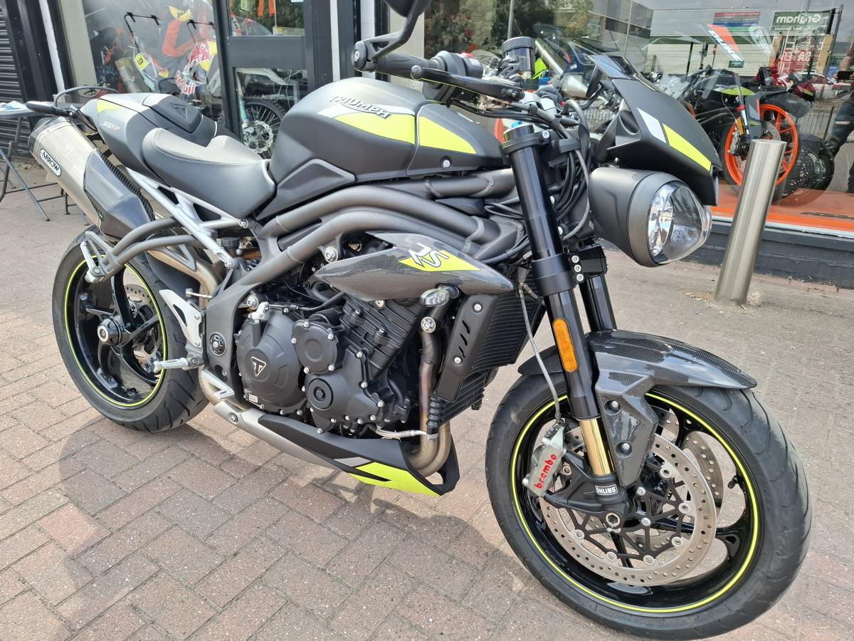 TRIUMPH TRIUMPH SPEED TRIPLE RS 1050