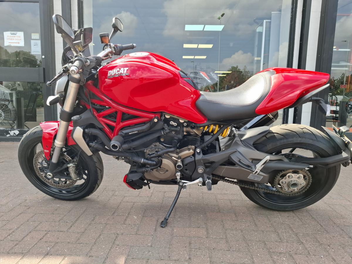 
								Ducati DUCATI M1200 full									