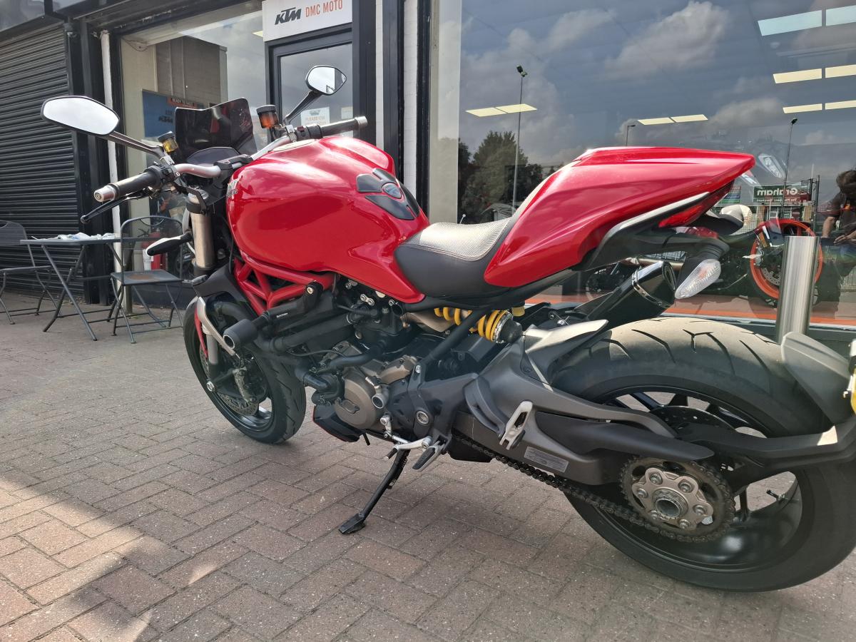 
								Ducati DUCATI M1200 full									