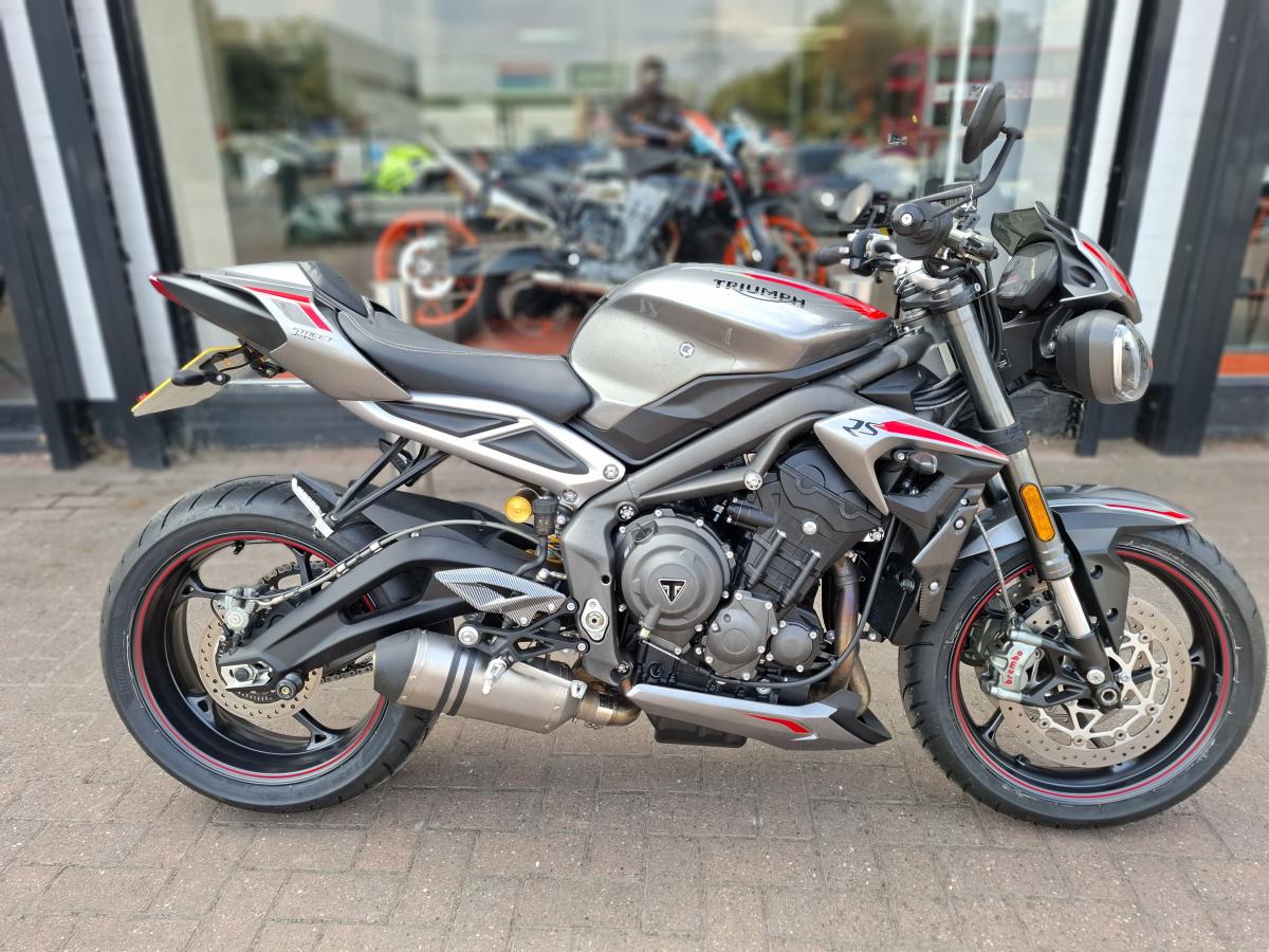 TRIUMPH STREET TRIPLE RS 765