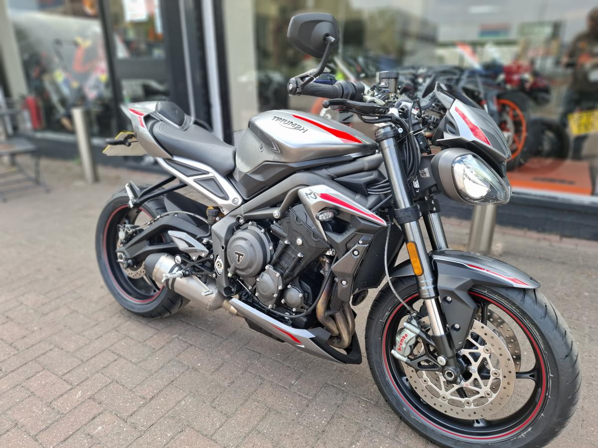 TRIUMPH STREET TRIPLE RS 765