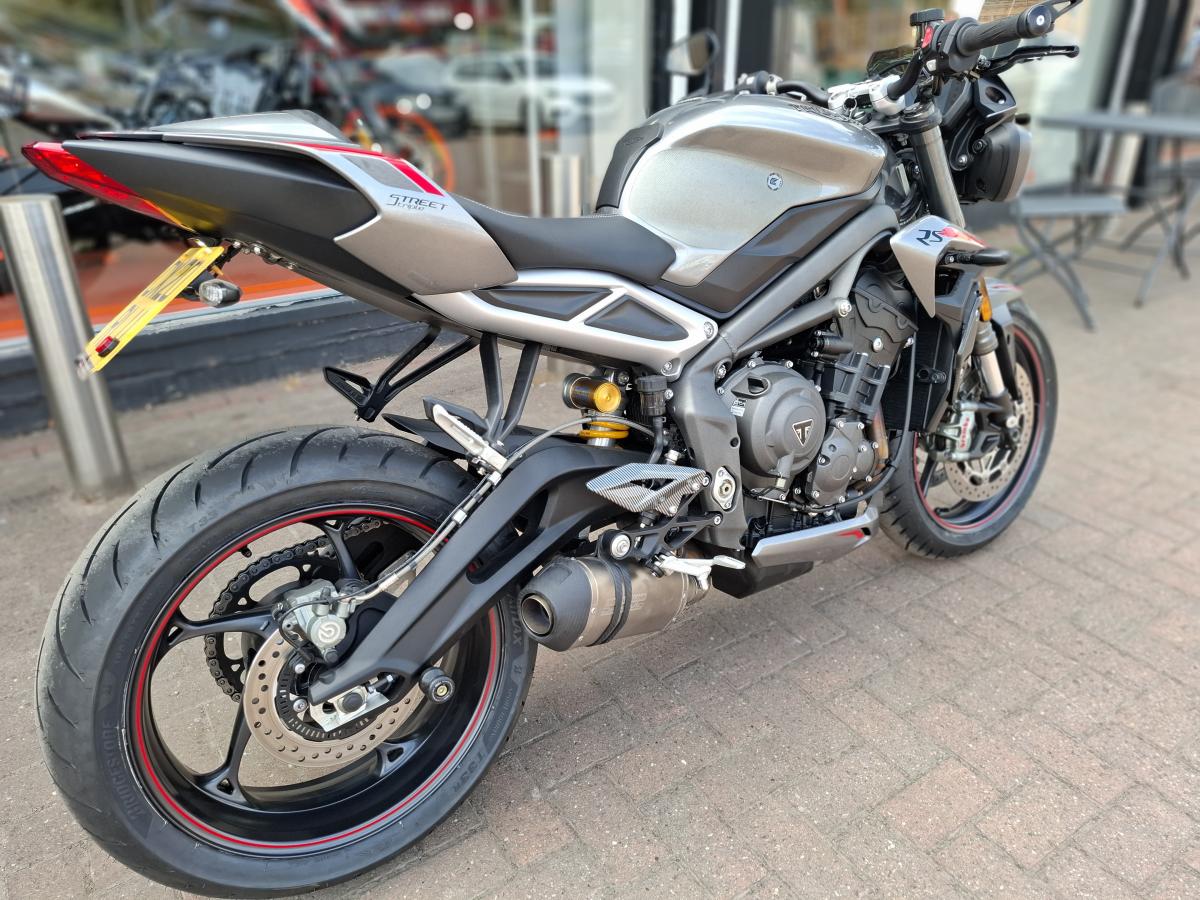 TRIUMPH STREET TRIPLE RS 765