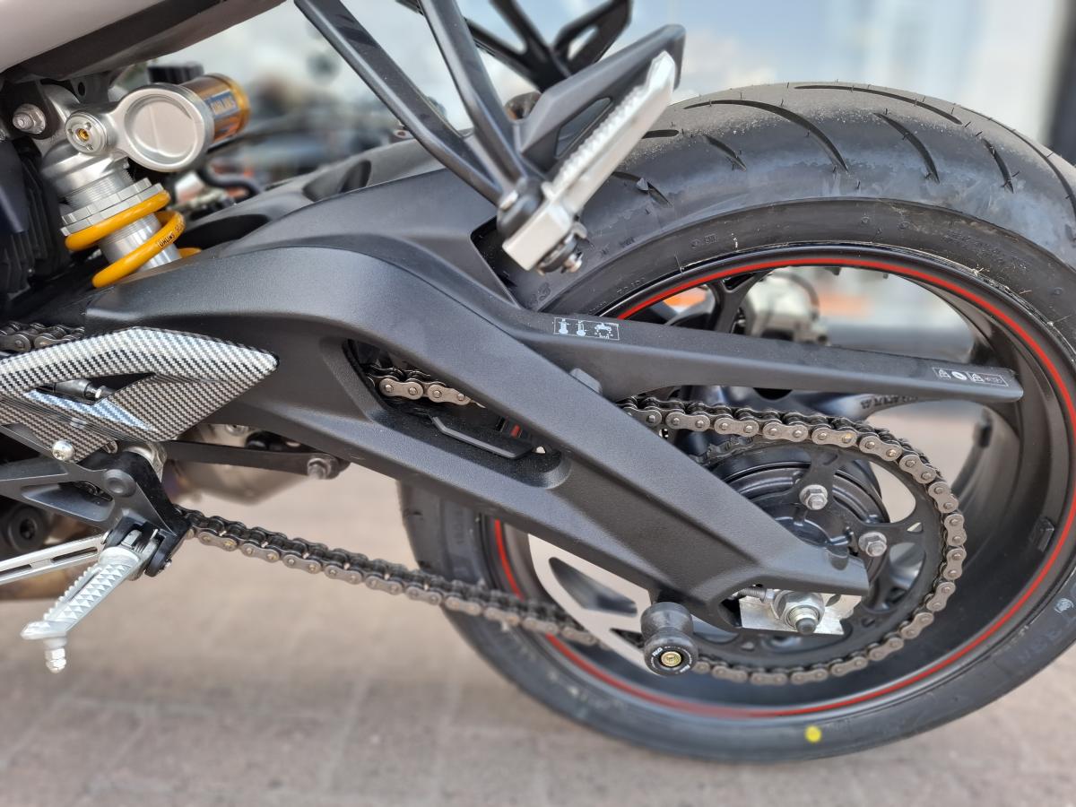 
								TRIUMPH STREET TRIPLE RS 765 full									