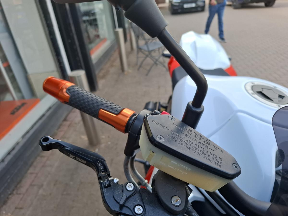 
								KAWASAKI KAWASAKI ZR 1000 DAF full									