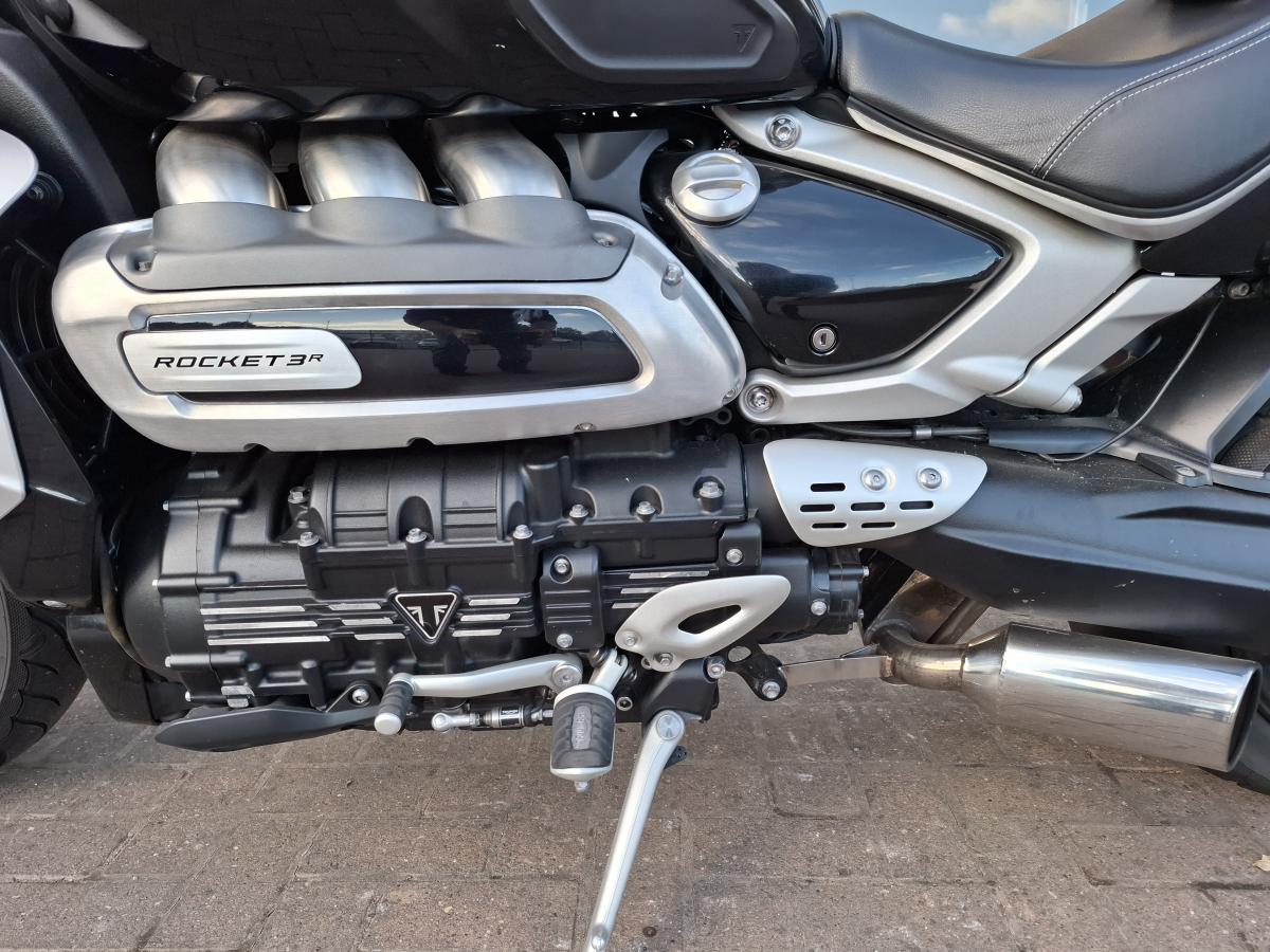 
								Triumph TRIUMPH ROCKET 3 R full									