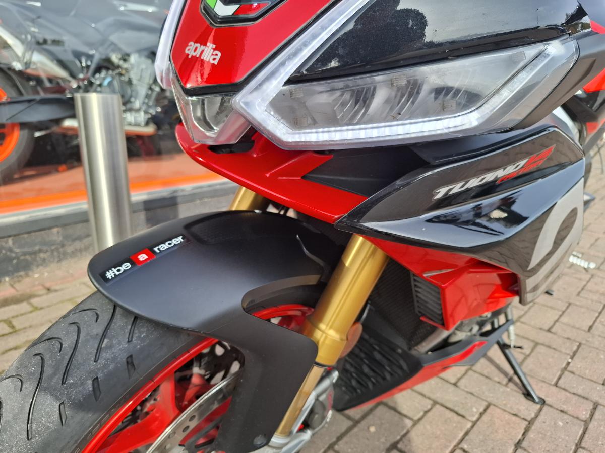 
								APRILIA APRILIA TUONO full									