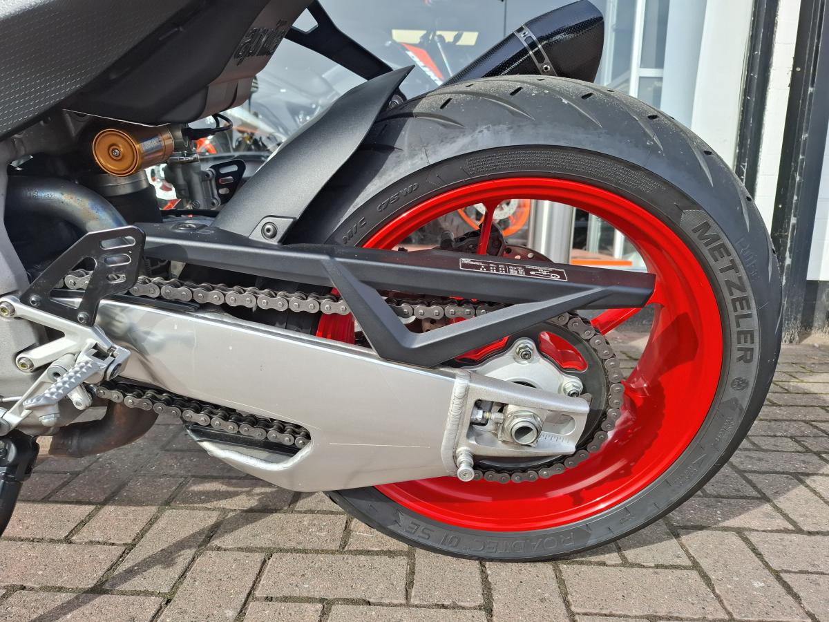 
								APRILIA APRILIA TUONO full									