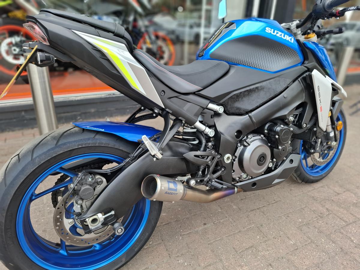 
								Suzuki SUZUKI GSXS 1000 RQ M2 full									