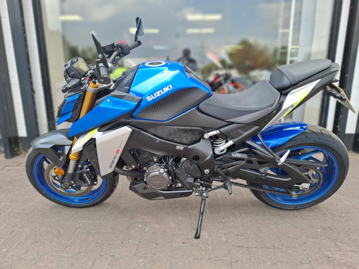 
								Suzuki SUZUKI GSXS 1000 RQ M2 full									