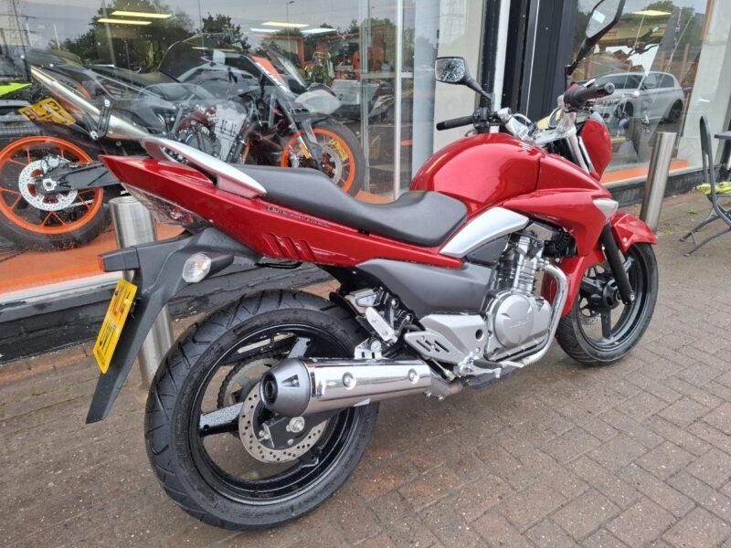 Suzuki SUZUKI GW 250 L3