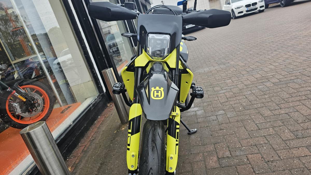 
								Husqvarna 701 SUPERMOTO 2024 full									