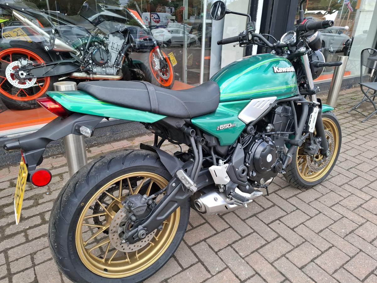 
								Kawasaki KAWASAKI ER 650 MNFBB full									