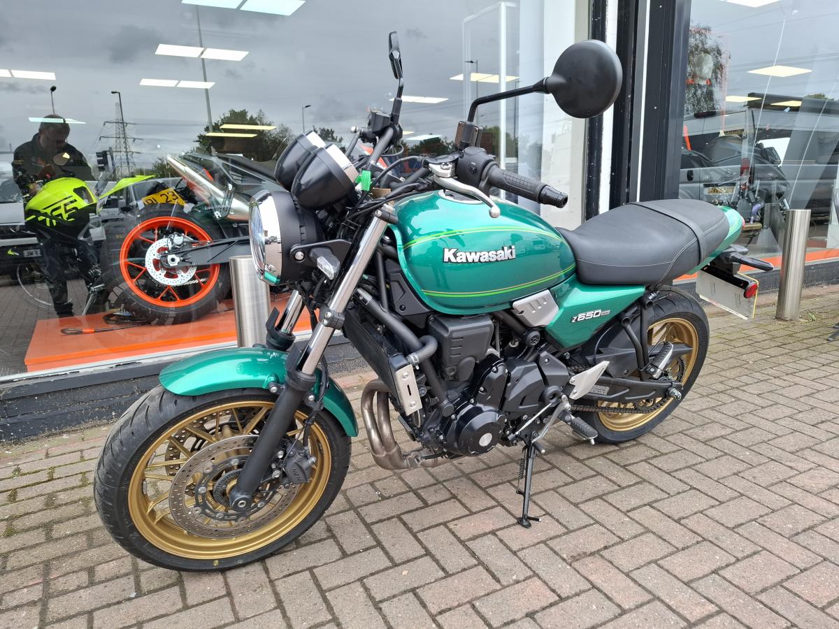 
								Kawasaki KAWASAKI ER 650 MNFBB full									