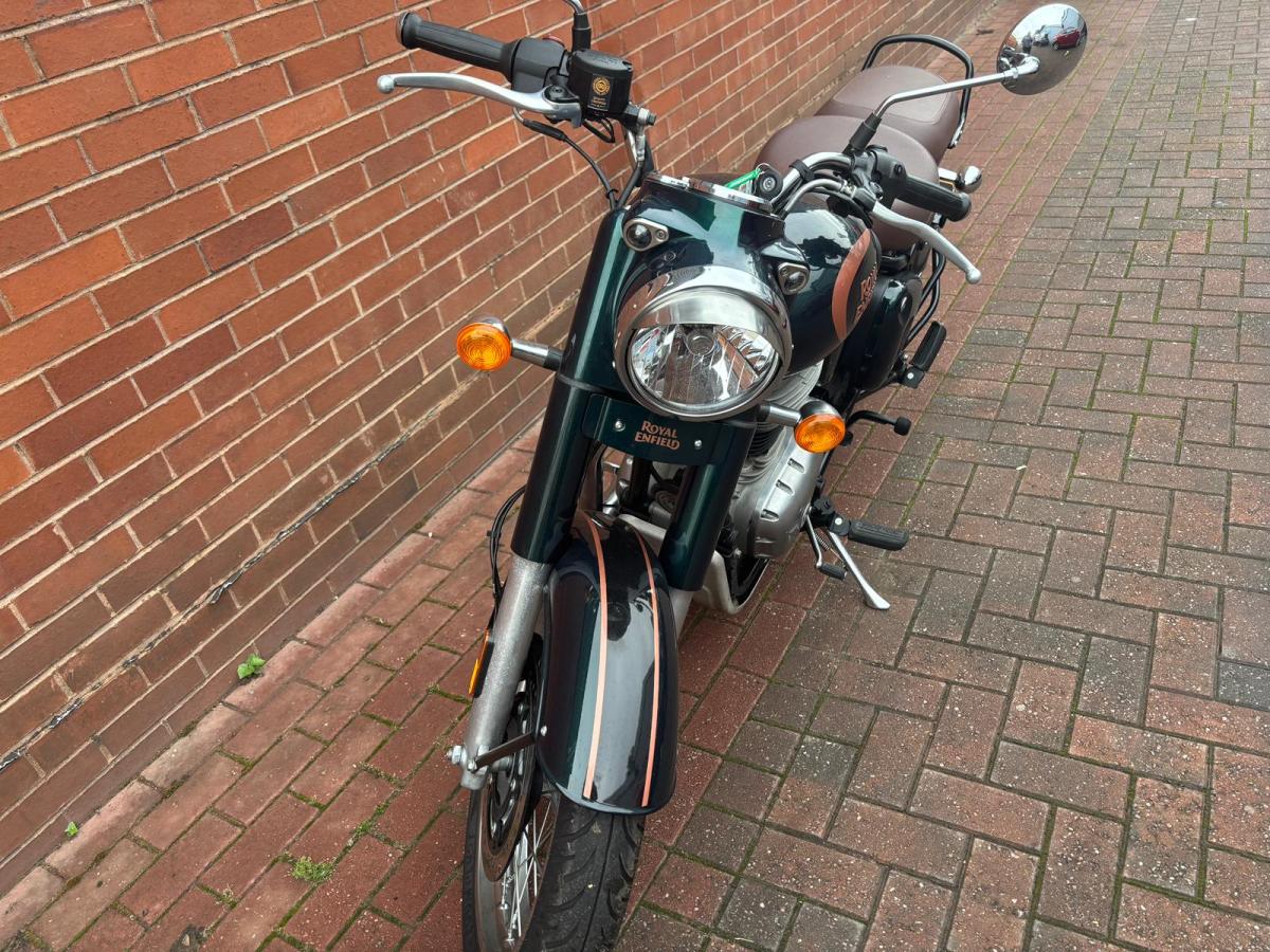 
								Royal Enfield ROYAL ENFIELD CLASSIC 350 full									