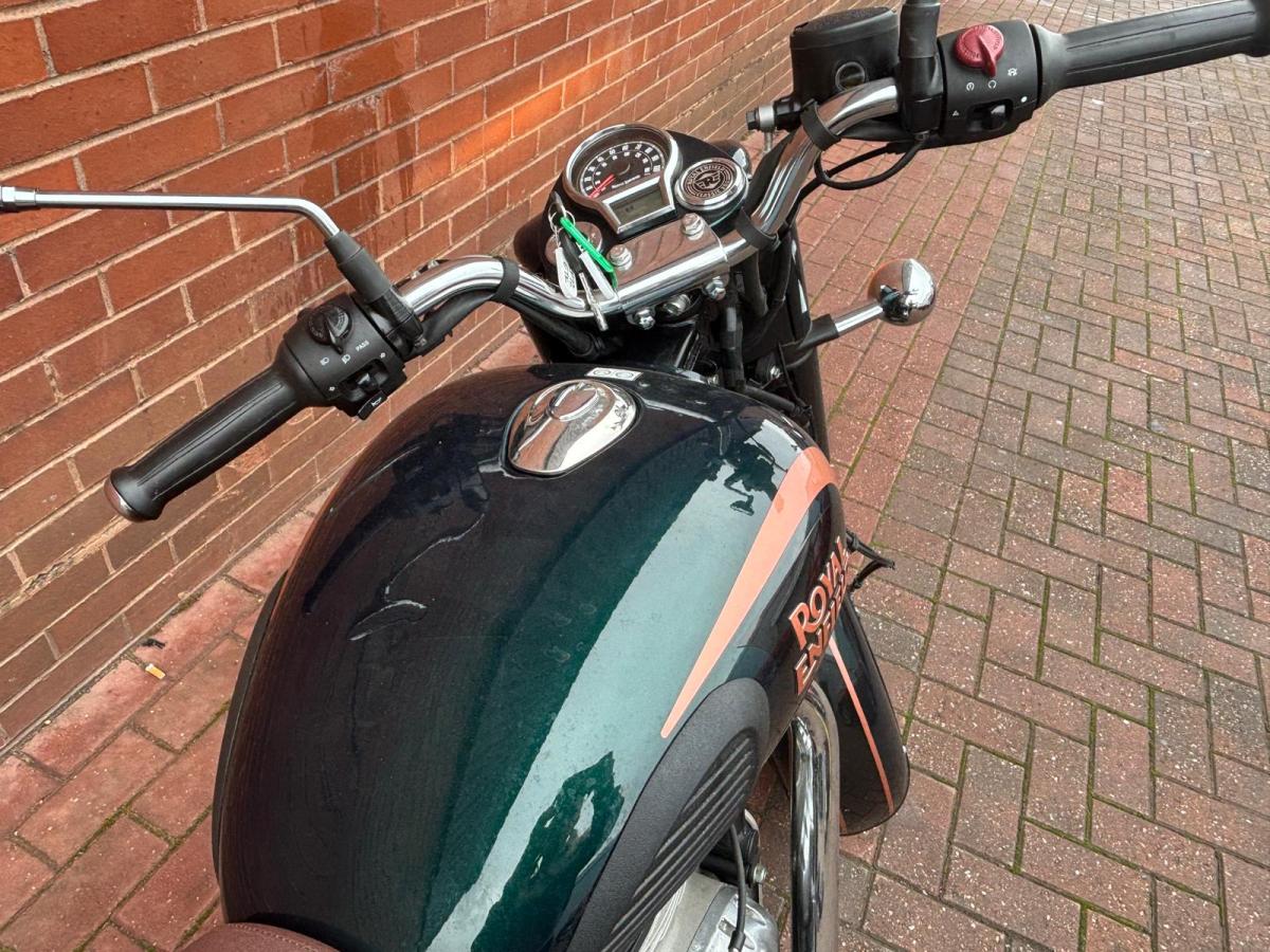 
								Royal Enfield ROYAL ENFIELD CLASSIC 350 full									