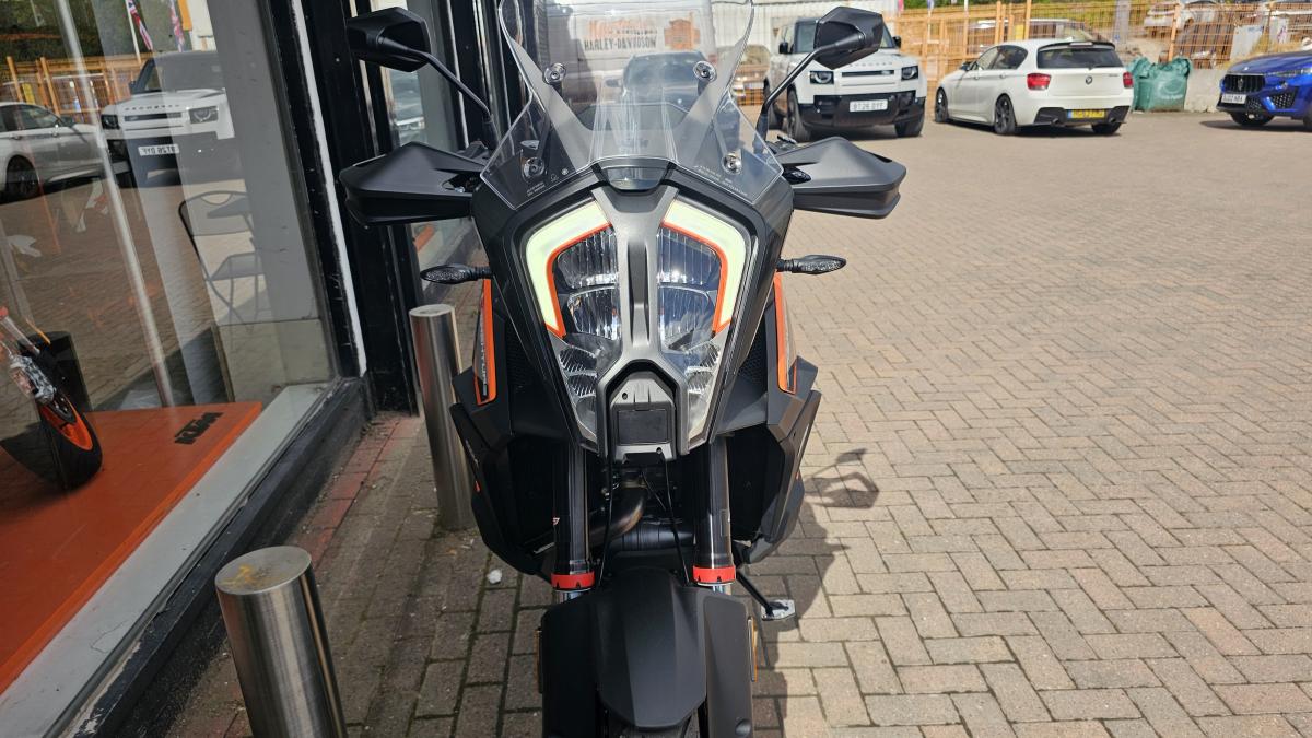 
								KTM KTM 1290 SUPER ADVENTURE S full									