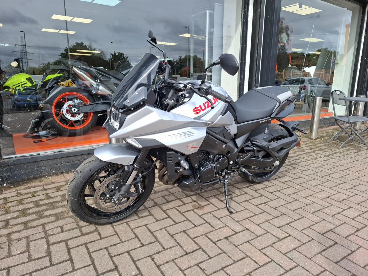 
								Suzuki SUZUKI GSXS 1000 S KATANA full									
