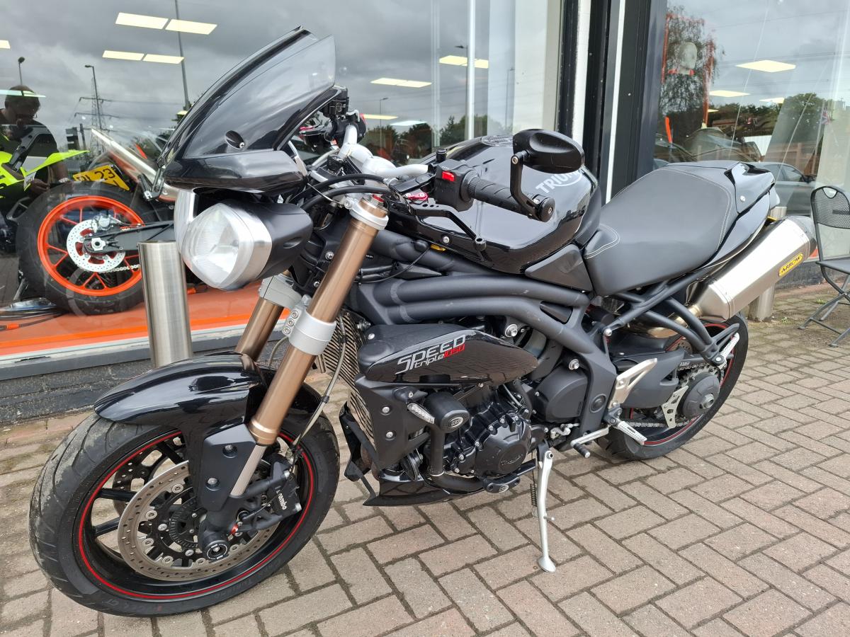 
								TRIUMPH TRIUMPH SPEED TRIPLE 1050 ABS full									