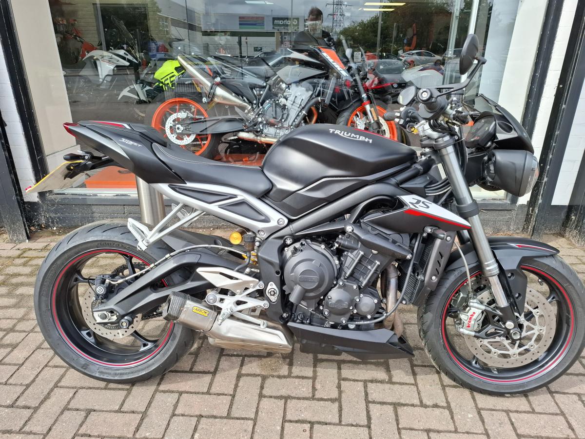 TRIUMPH TRIUMPH STREET TRIPLE RS