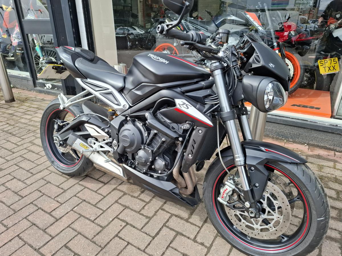 TRIUMPH TRIUMPH STREET TRIPLE RS