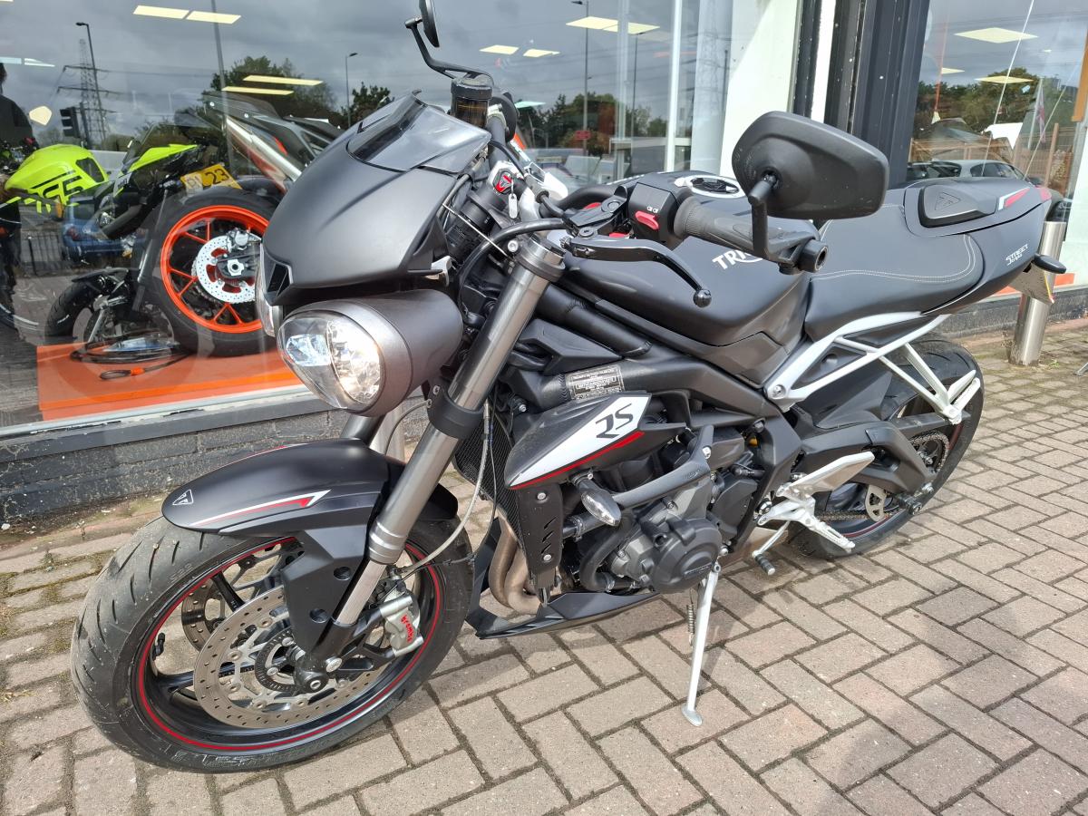 
								TRIUMPH TRIUMPH STREET TRIPLE RS full									