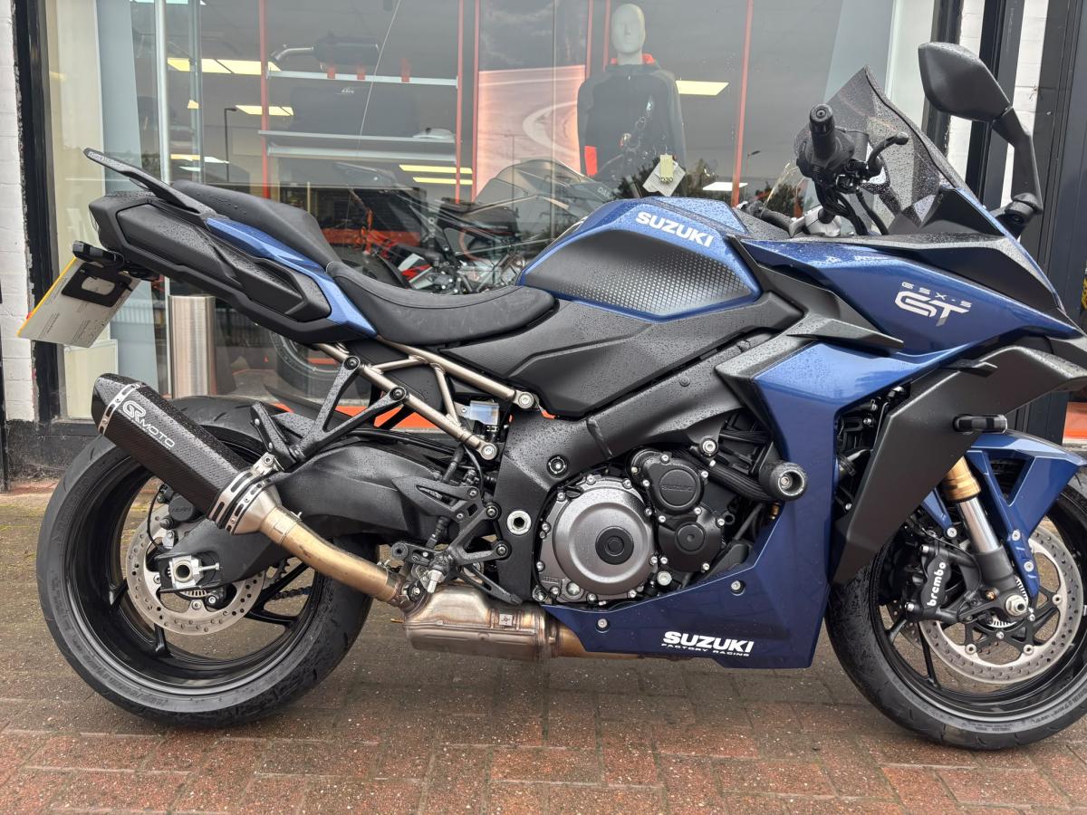 Suzuki GSXS 1000 GT+