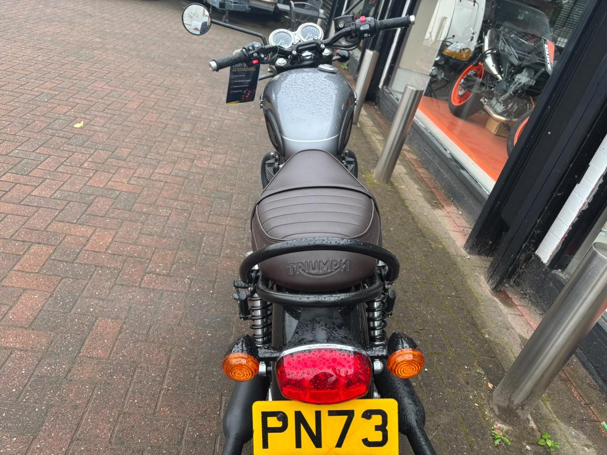 
								TRIUMPH BONNEVILLE T120 BLACK full									
