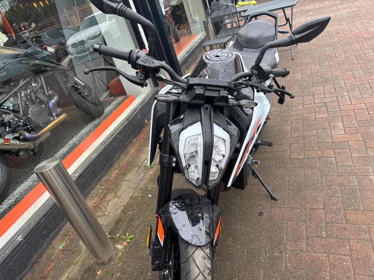 
								KTM 790 DUKE full									