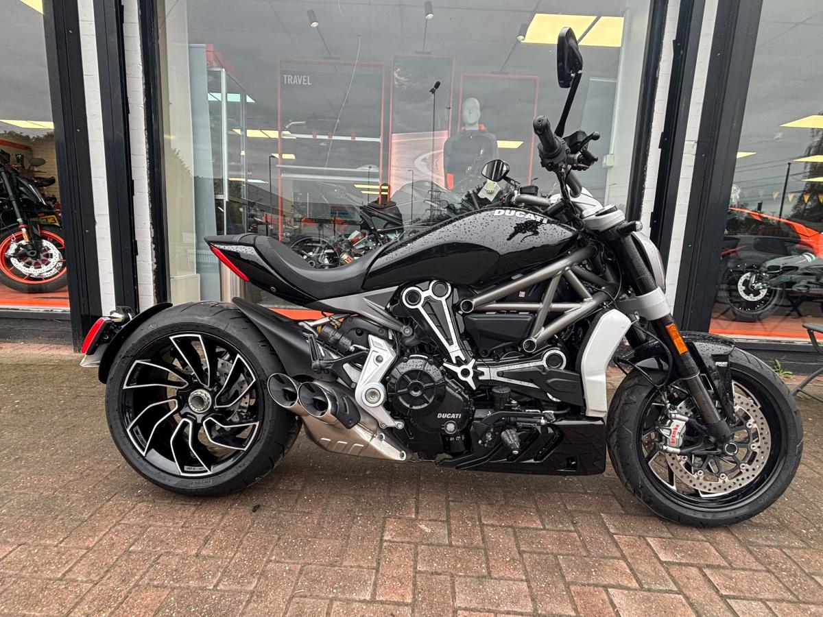Ducati X DIAVEL S