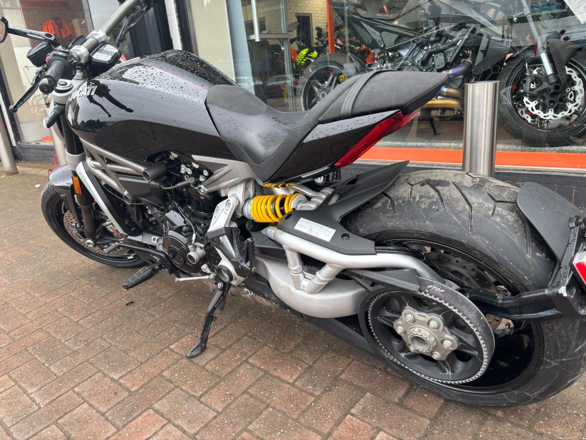 
								Ducati X DIAVEL S full									