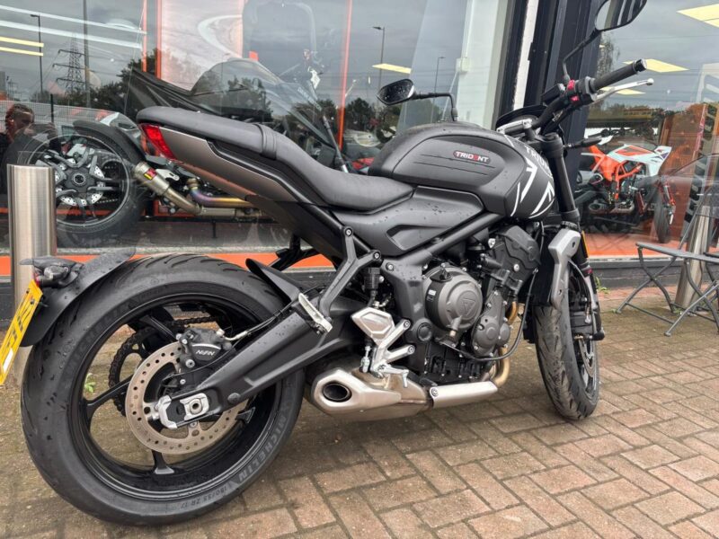 TRIUMPH TRIDENT