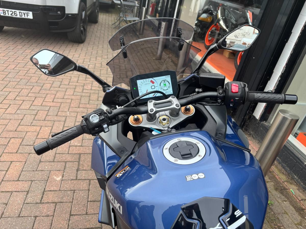 
								Suzuki SUZUKI GSXS 1000 GT TOUR M3 full									