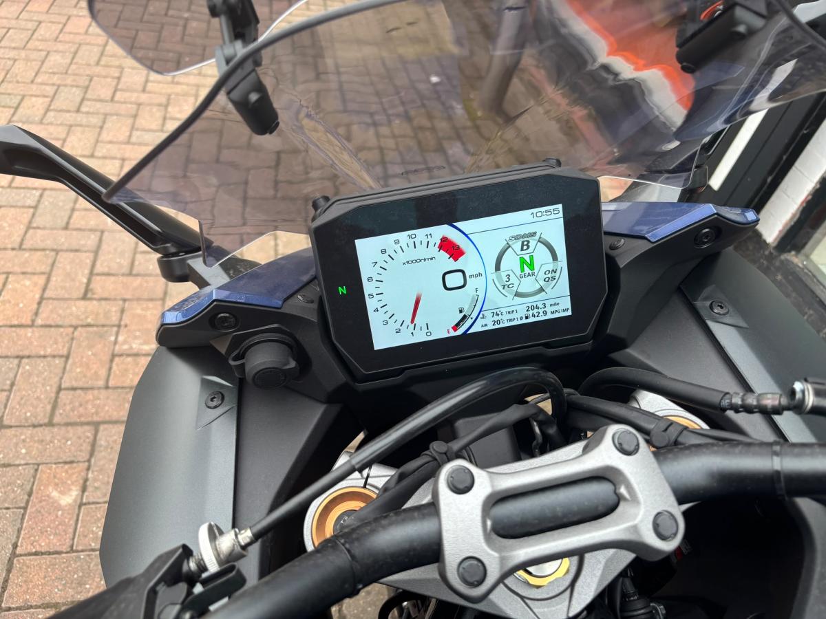 
								Suzuki SUZUKI GSXS 1000 GT TOUR M3 full									