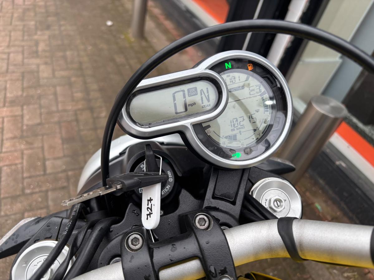 
								Ducati SCRAMBLER 1100 full									