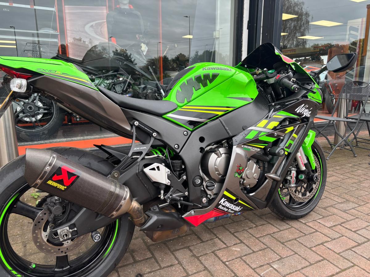 
								Kawasaki ZX 1000 SJFA KRT REPLICA full									