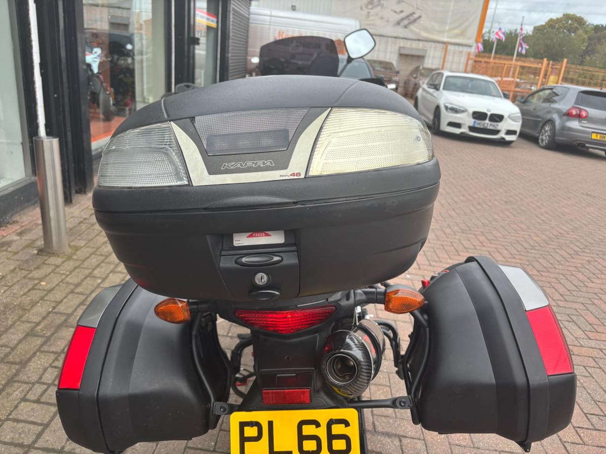
								SUZUKI DL 650 AL6 full									