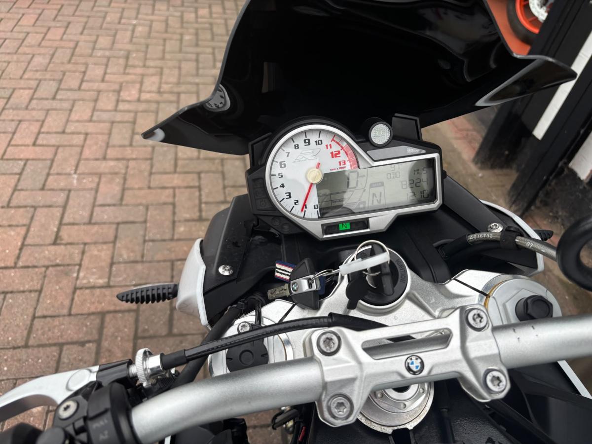 
								BMW BMW S 1000 R full									