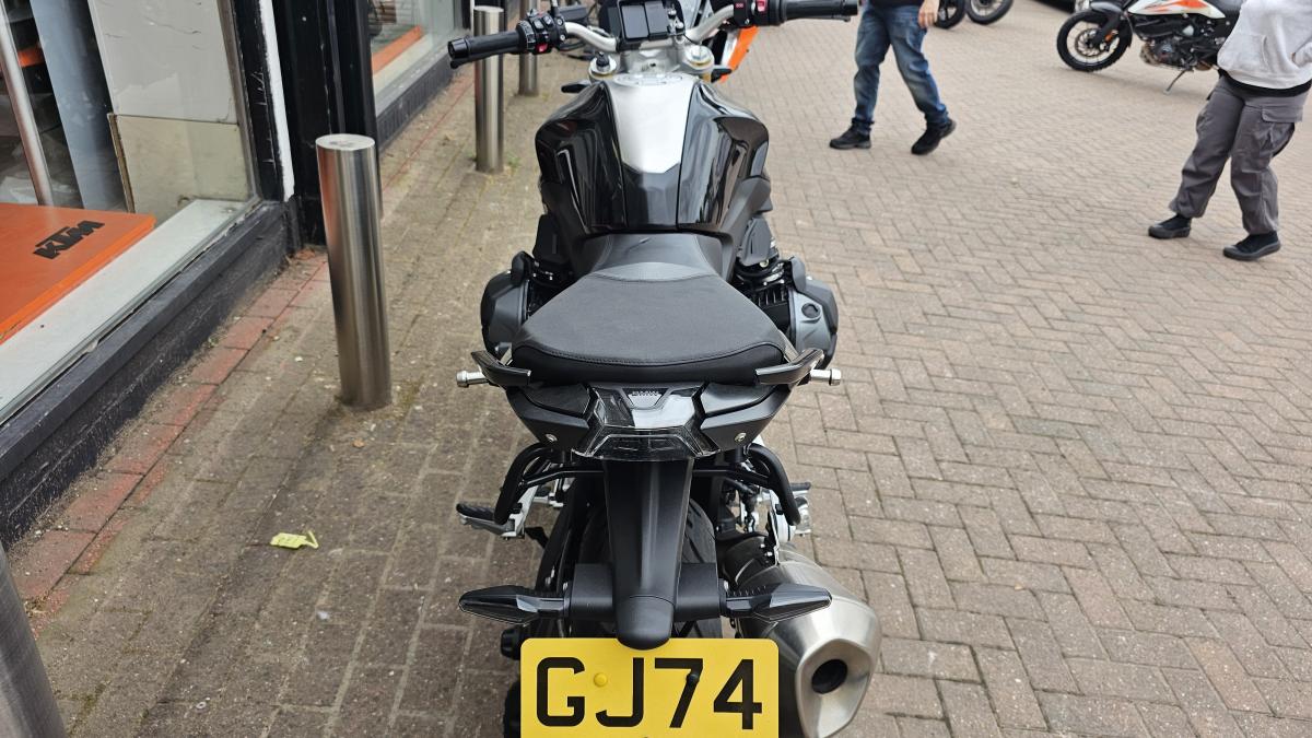 
								Bmw R 1250 R SE full									