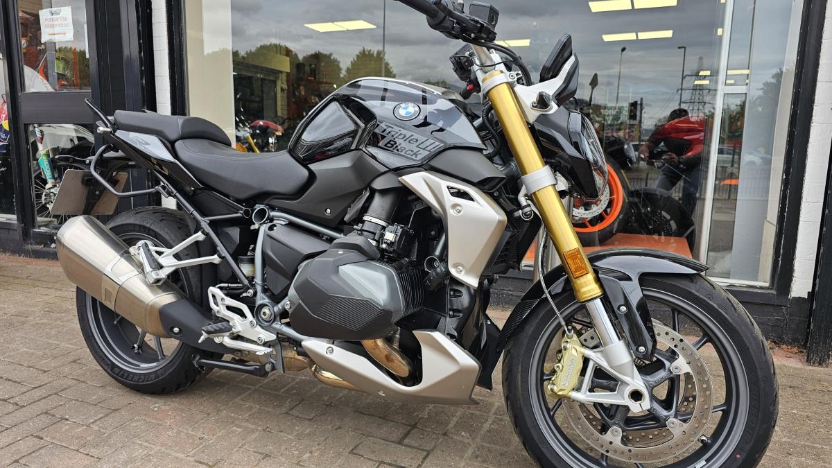 
								Bmw R 1250 R SE full									