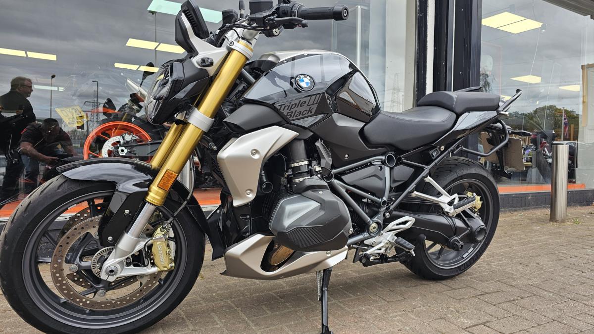 
								Bmw R 1250 R SE full									