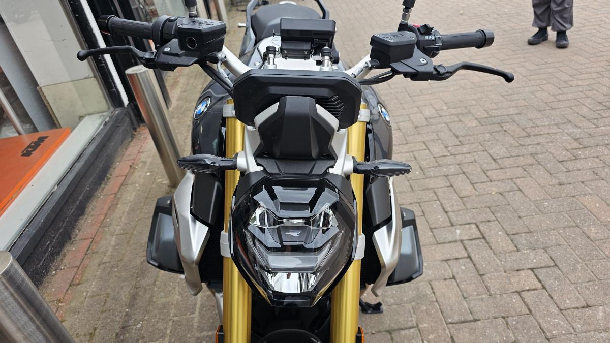 
								Bmw R 1250 R SE full									