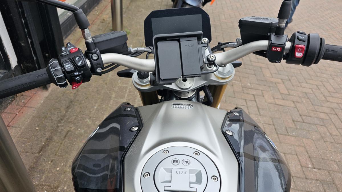 
								Bmw R 1250 R SE full									