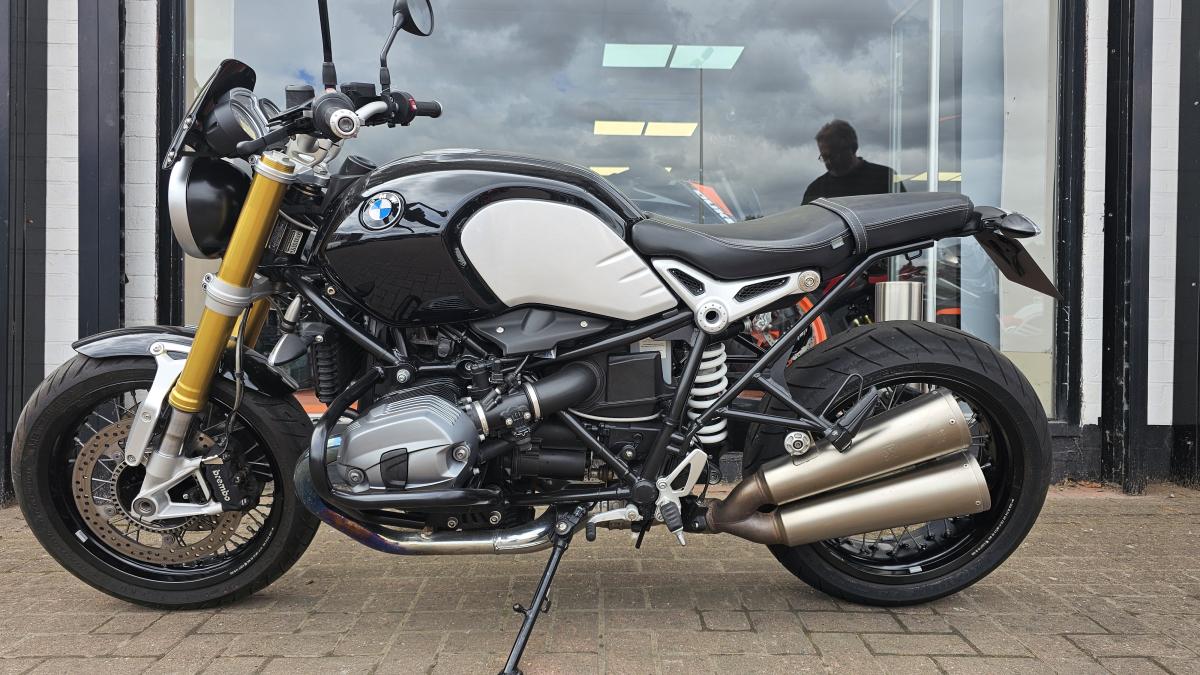 
								BMW R NINE T full									