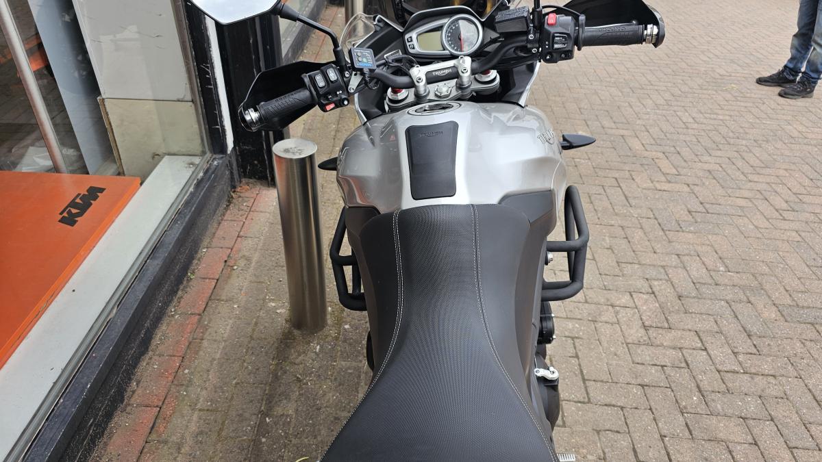 
								TRIUMPH TIGER SPORT 1050 full									