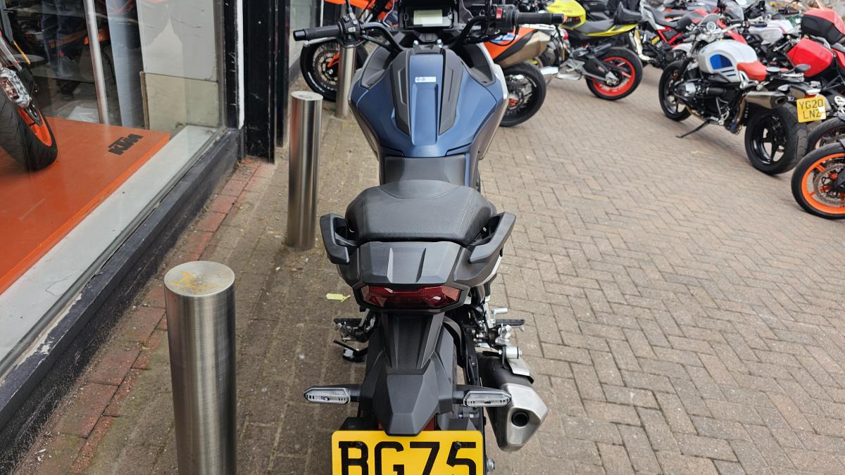 
								HONDA NC 750 XA-P full									