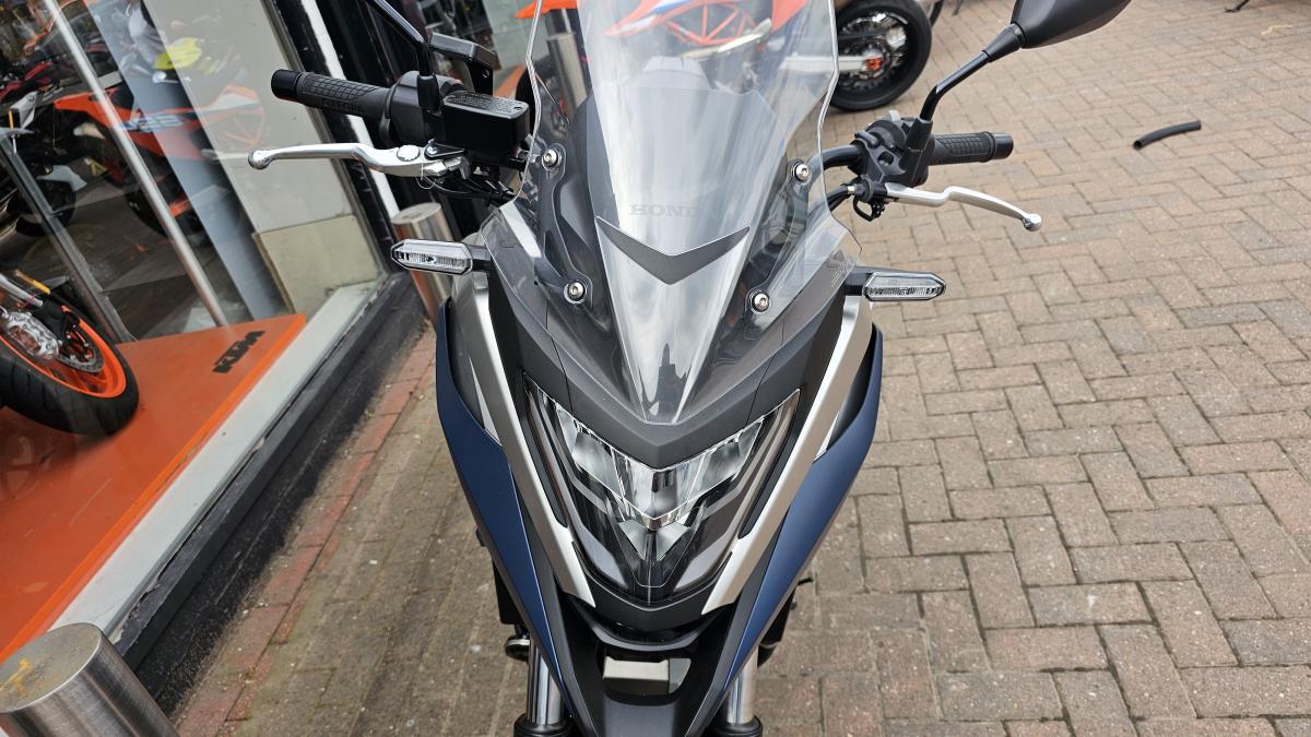 
								HONDA NC 750 XA-P full									