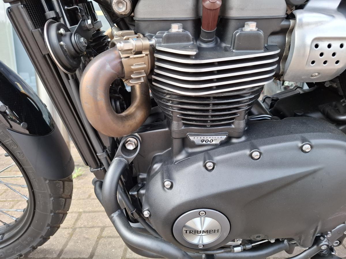 
								Triumph STREET SCRAMBLER full									